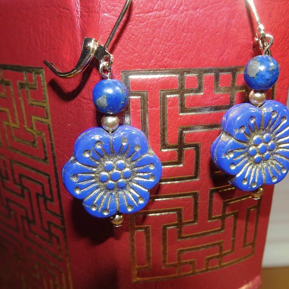 Handcrafted artisanal earrings with whimsical Czech windflowers in 12 colors - Picture 7 of 17